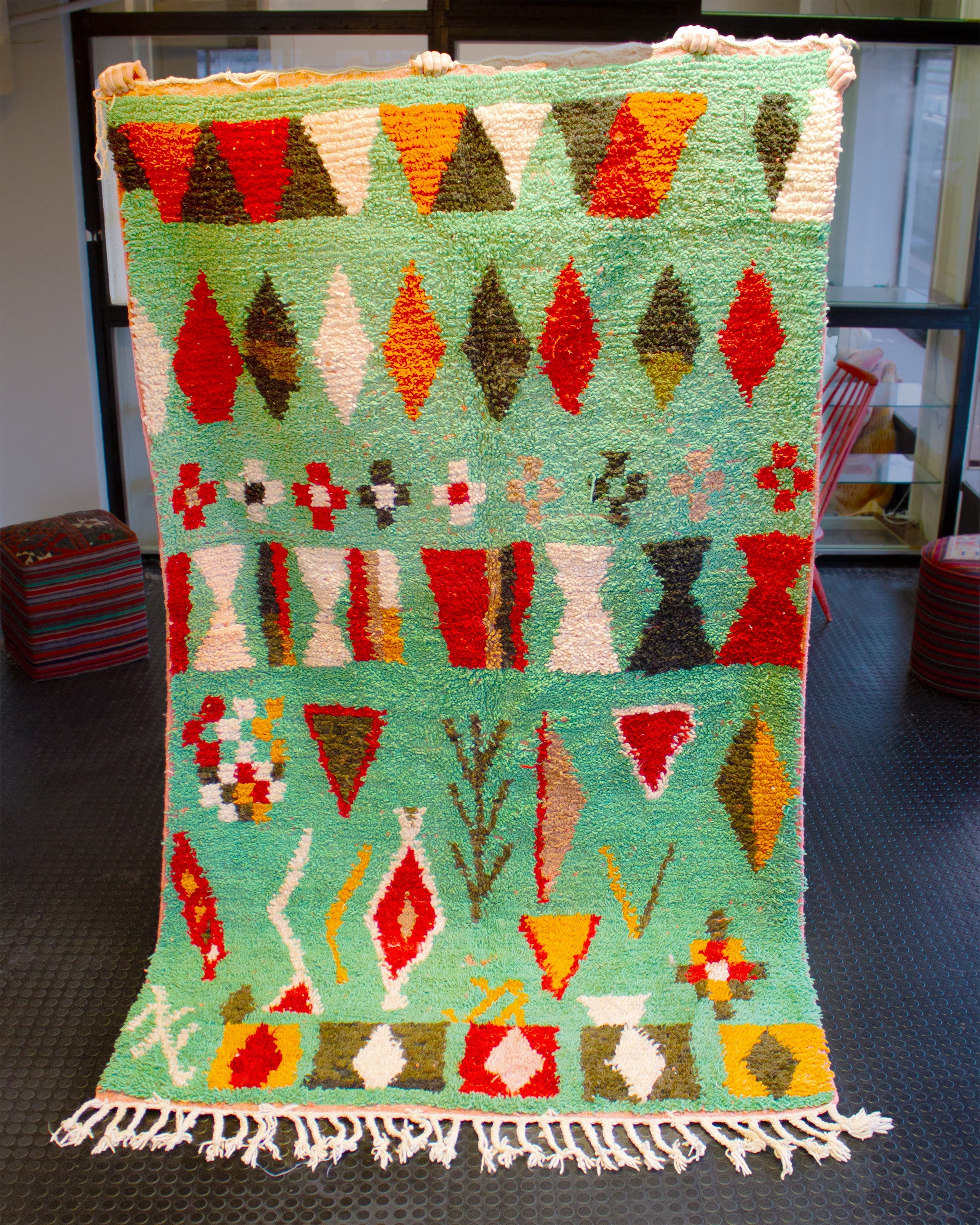 Monivärinen villamatto