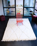 valkoinen matto sisustus