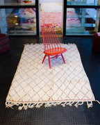 Kaunis valkoinen matto