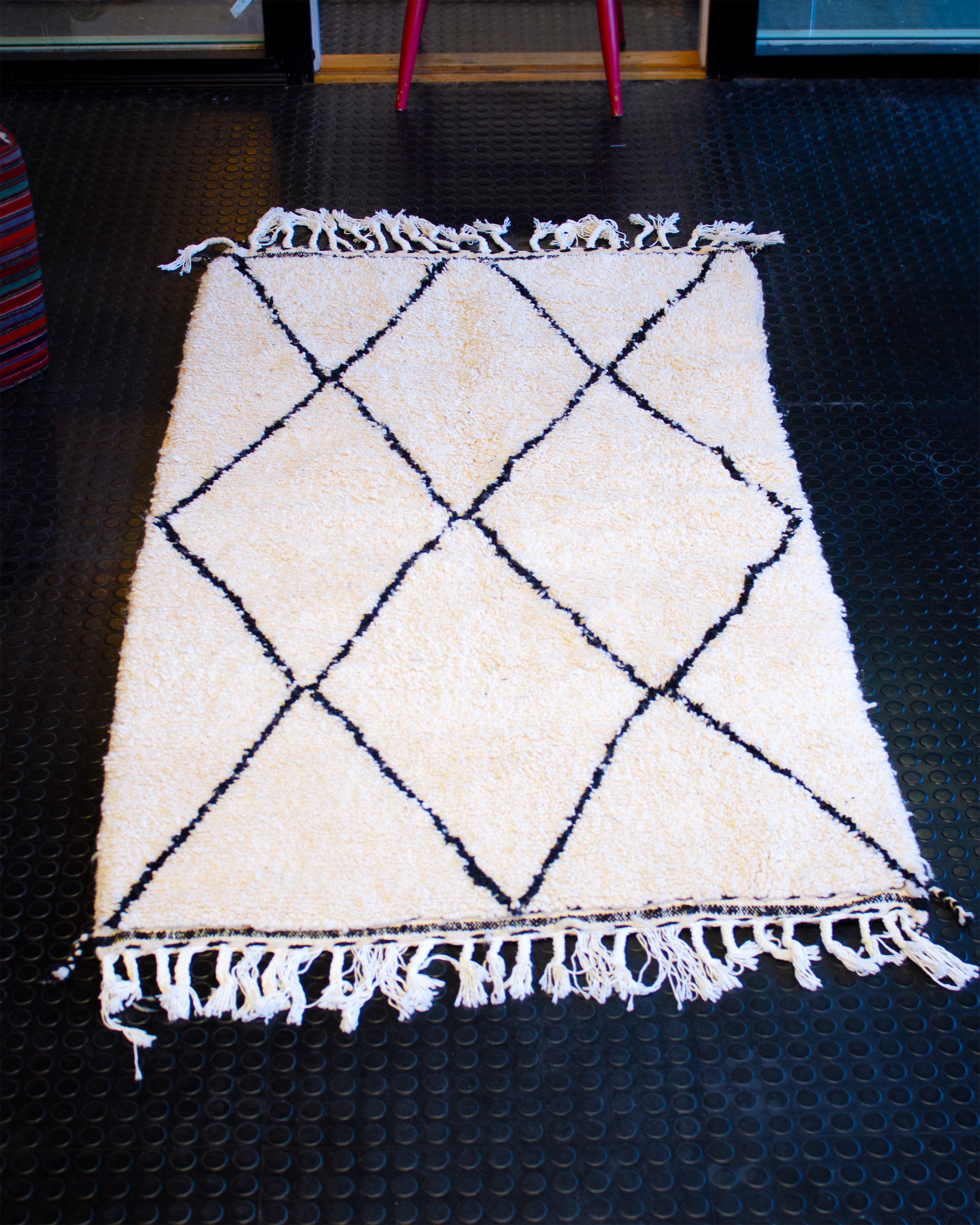 valkoinen villamatto