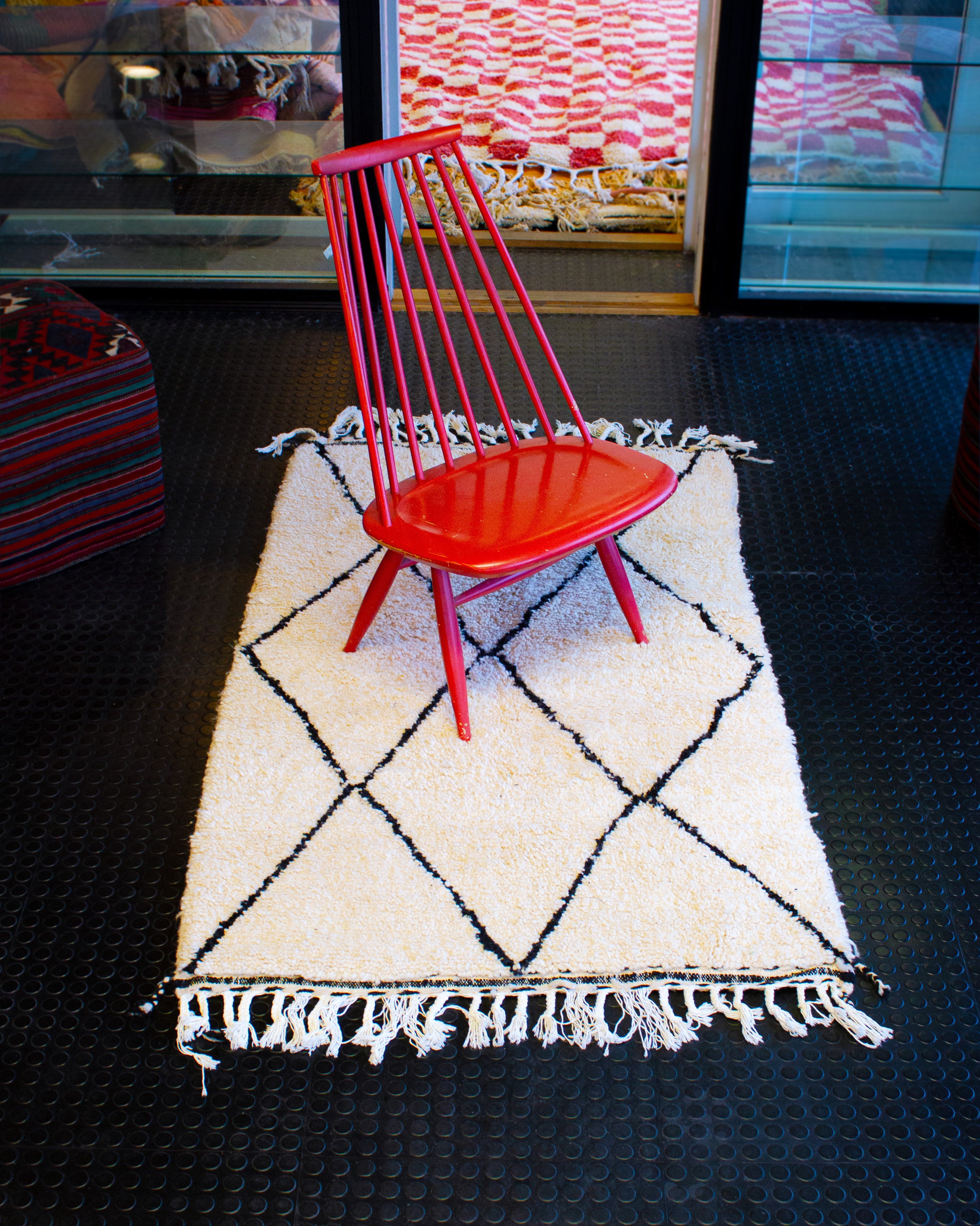 valkoinen matto sisustus