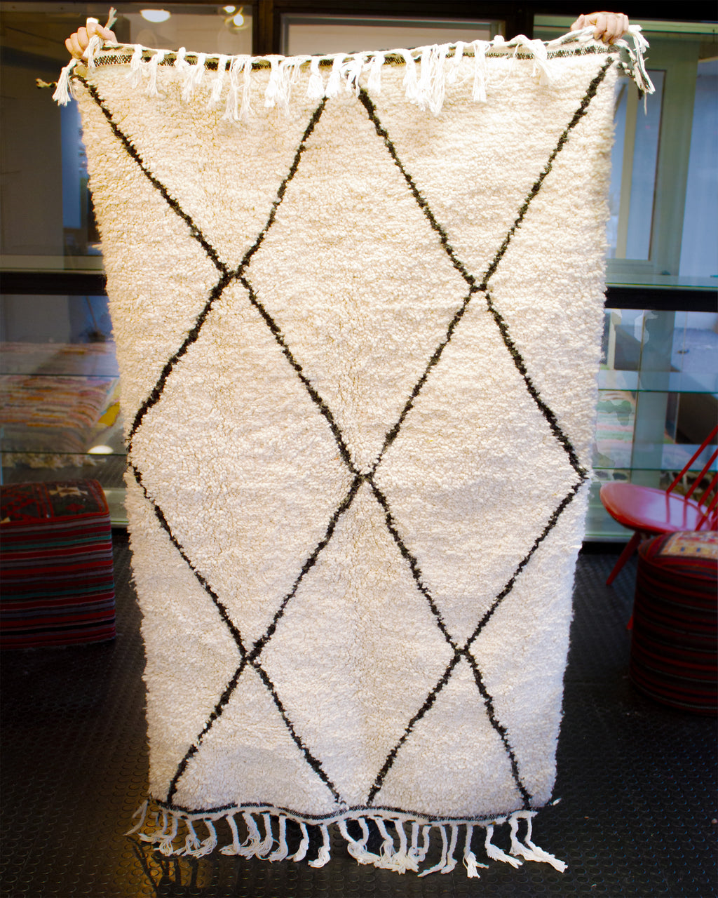 Valkoinen matto ruudut