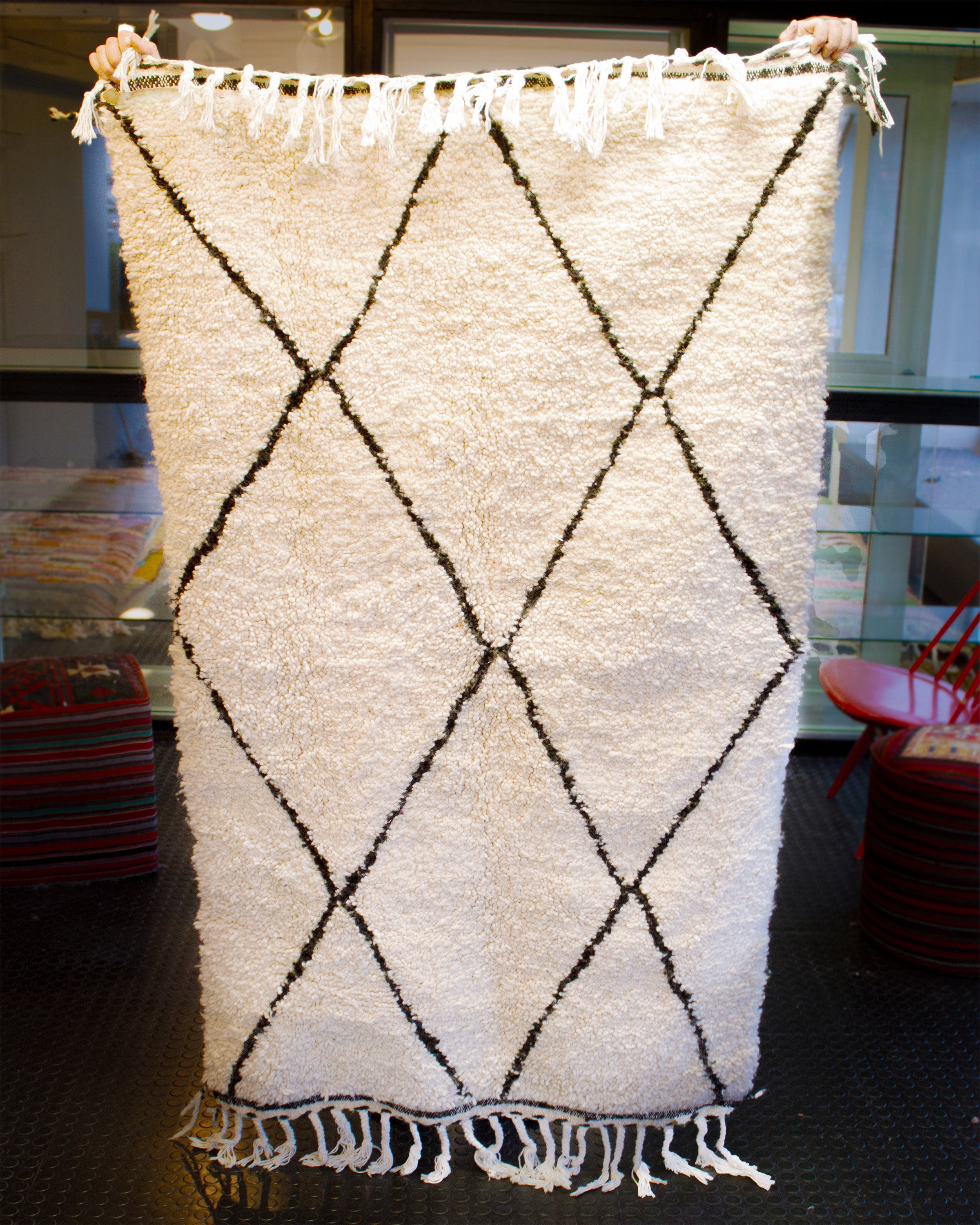 Valkoinen matto ruudut