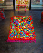 Värikäs villamatto sisustus