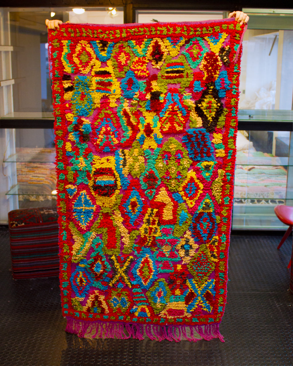 Monivärinen villamatto