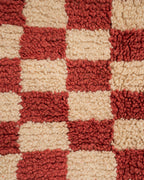 Punertava ruudullinen villamatto<br>300cm x 200cm