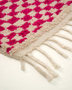 Pinkki ruudullinen villamatto 155cm x 105cm